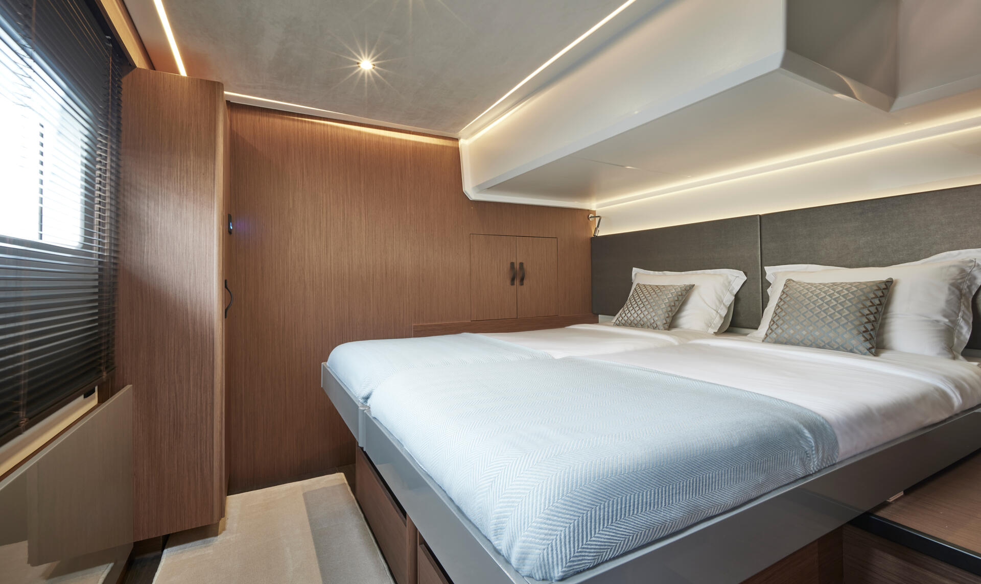prestige-m48-cabine-vip