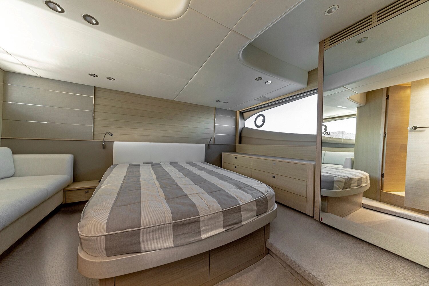 princess-v50-cabine